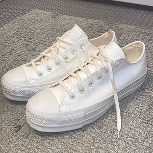 Women’s 9.5 Off-White Leather Platform Converse